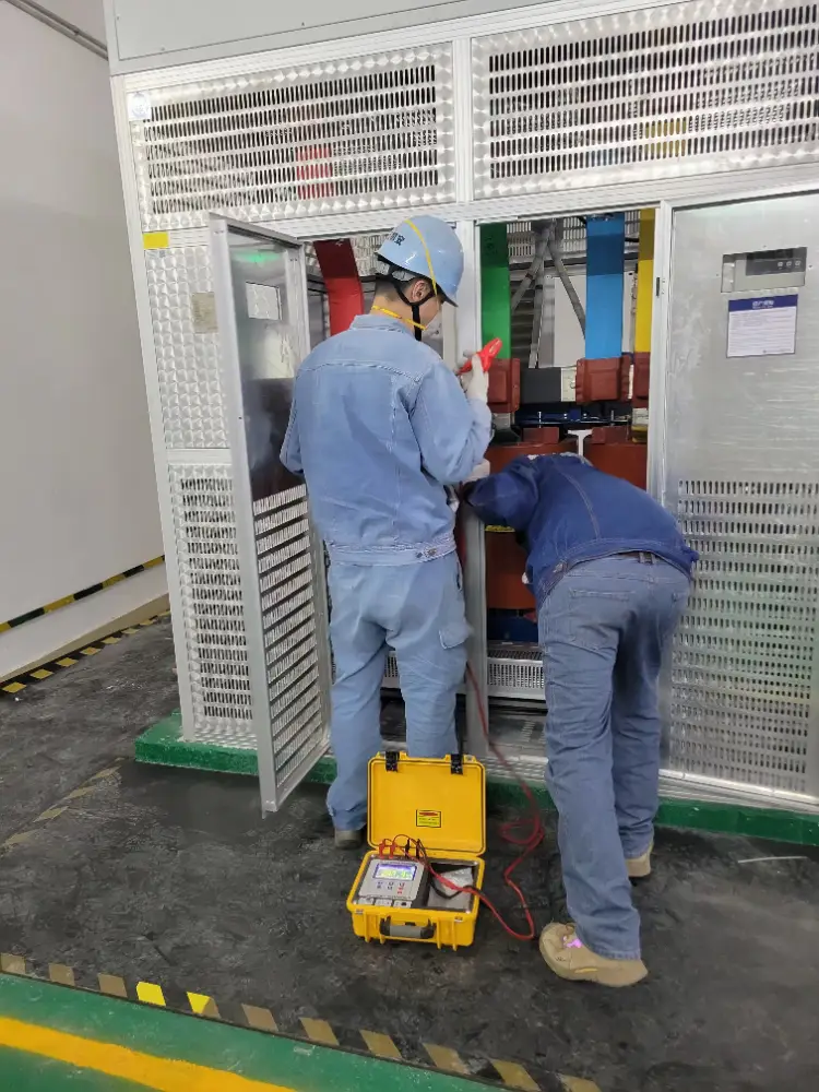 低壓帶電作業(yè)需嚴格遵循的六個安全規(guī)范